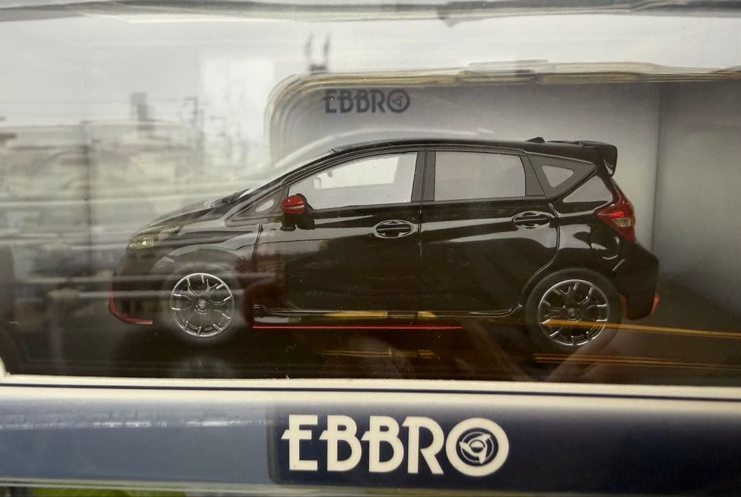 EBBRO 1/43 ニッサン　NOTE NISMO S Super Black