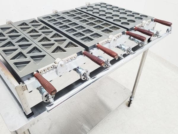 Z499/大判焼き器/今川焼き/回転焼き/3連式ガス式/都市ガス/業務用