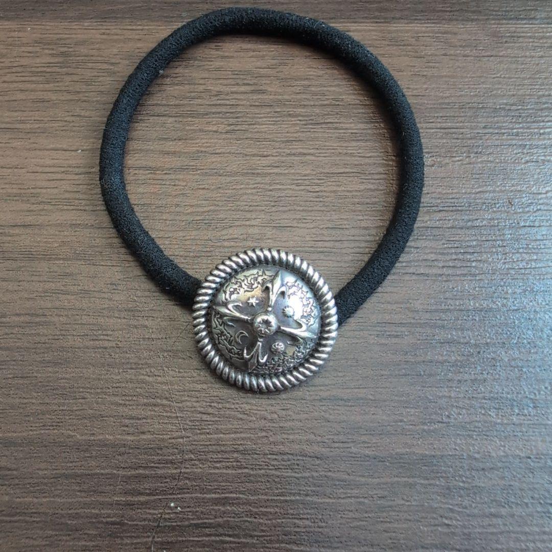 TKSバックラッシュ　BACKLASH シルバー ヘアゴム