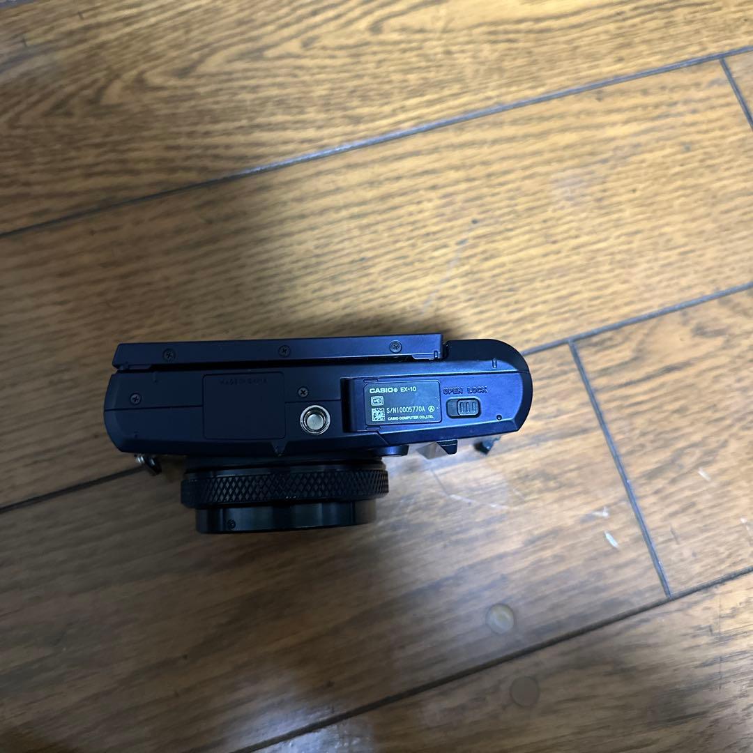 CASIO EXILIM コンパクトデジタルカメラ