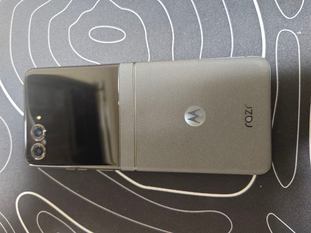 Motorola Razr 50s | SIMフリー