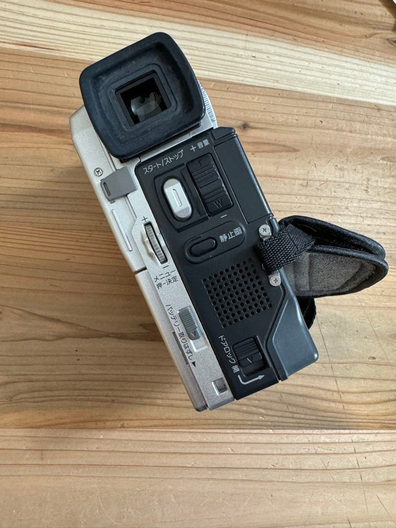 ジャンク　ビデオカメラ 3点セット　付属品つき