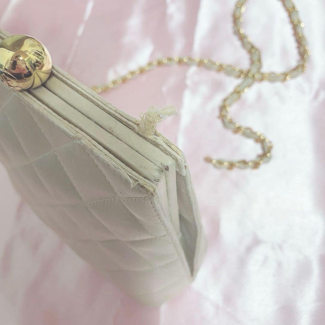 CHANELホワイト キルティング パーティーバッグ