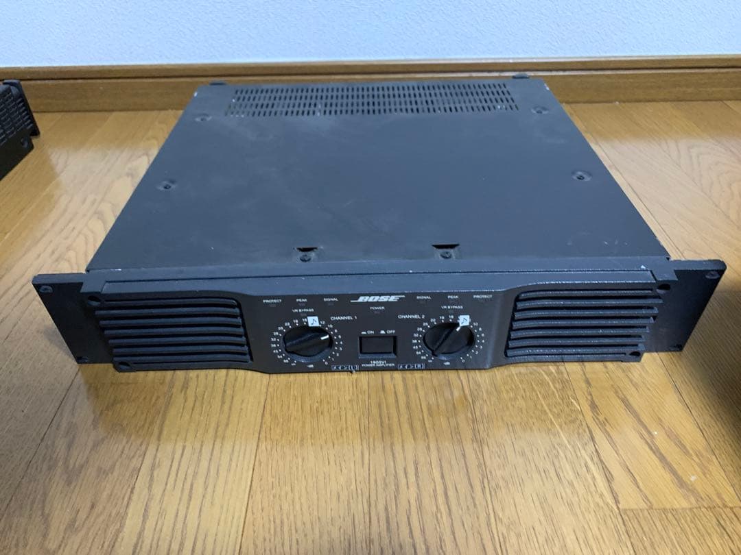 ②動作品　BOSE ボーズ 1900VI デュアル パワーアンプ 音響機材