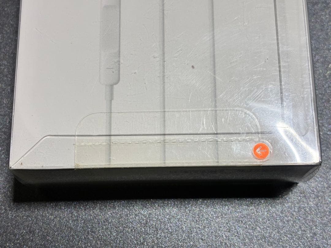 新品未使用 アップル純正 In-Ear Headphones ME186FE/A