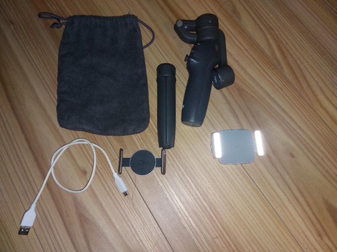 DJI OSMO モバイル 6 + DJI LEDライト付きスマホホルダー