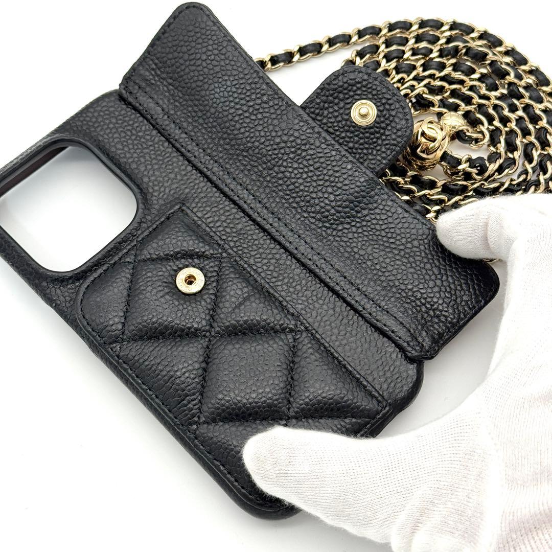 美品 CHANEL キャビアスキン iPhone 15 Pro ケース チェーン