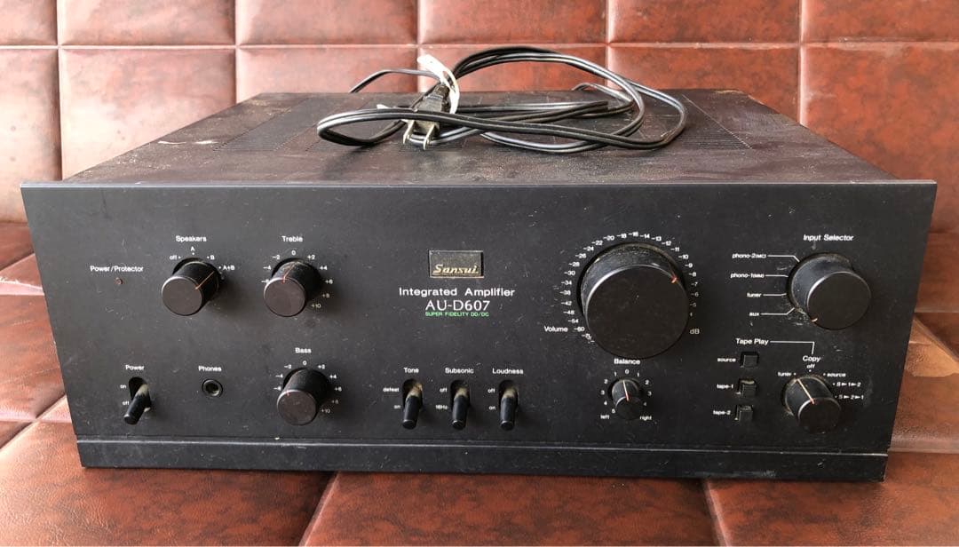SANSUI AU-D607 プリメインアンプジャンク(J70)