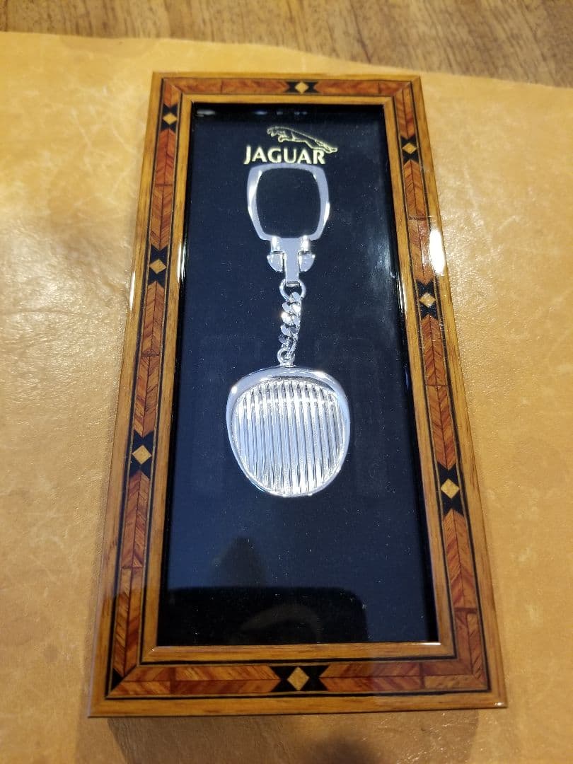 JAGUAR Sタイプ　シルバーグリルキーホルダー