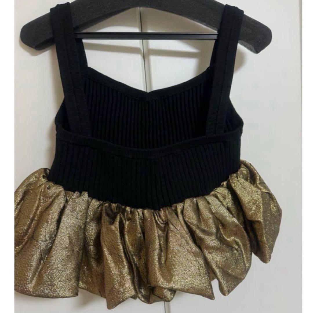 OMMO メタリックバルーンニット ビスチェ　ゴールド　タグ付き