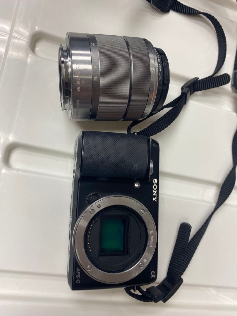 SONY α NEX-F3