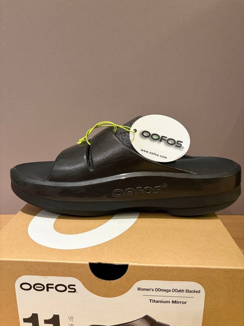 希少28cm美品・厚底リカバリーサンダルOOFOSウーフォスBLACK