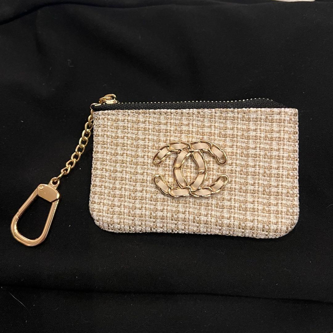 CHANEL ノベルティ 小物入れ