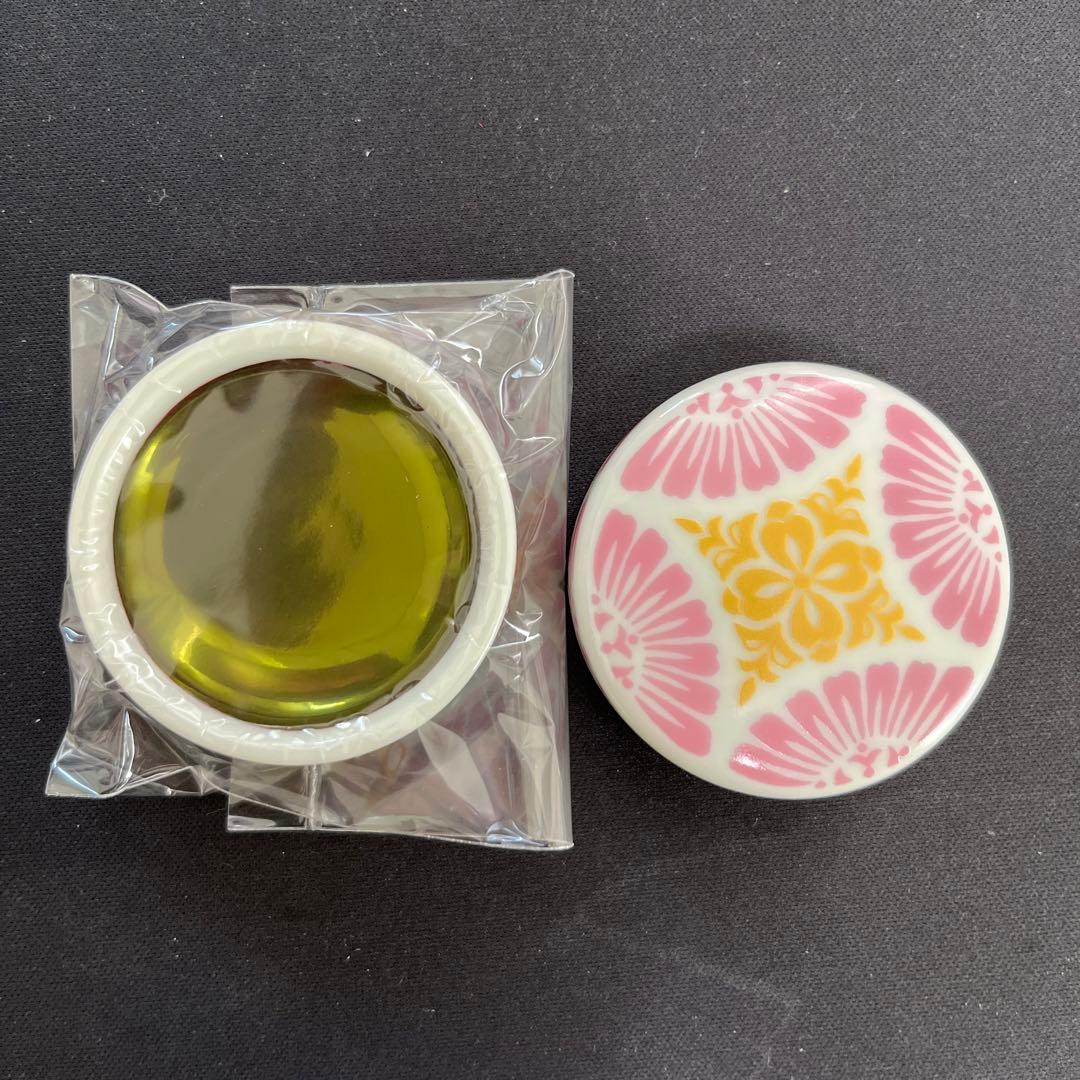 伊勢半本店　小町紅「華」、携帯用紅筆（熊野筆）