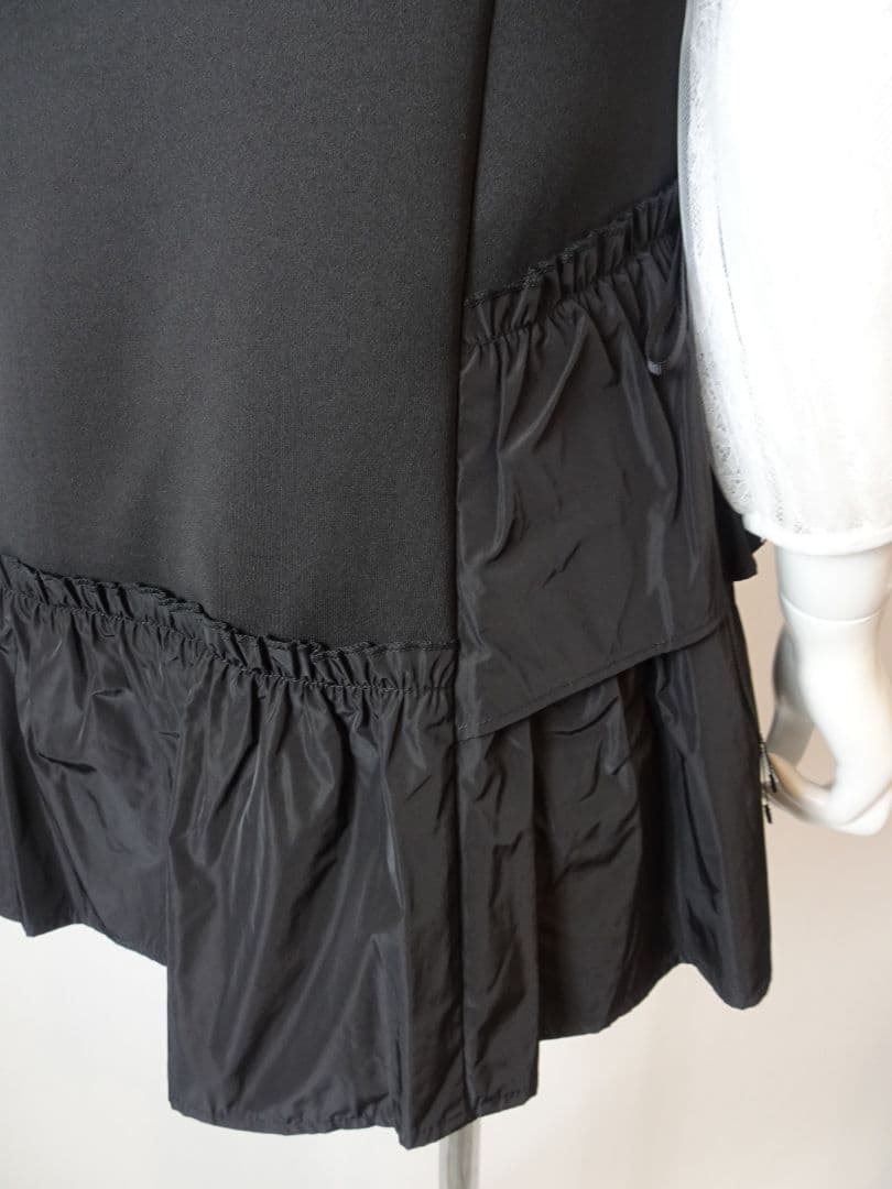 新品　44サイズ ティアードフリルデザインベスト　スーパービューティー