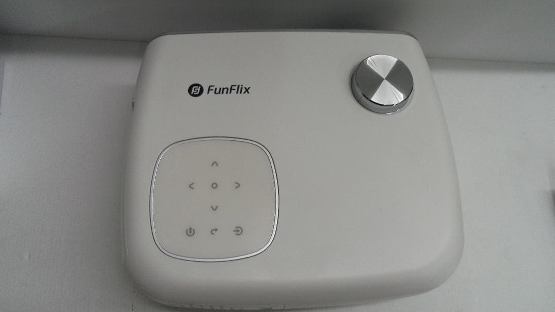 【中古品】 マルチメディアプロジェクター　RD-882　動作確認済み 箱傷みあり