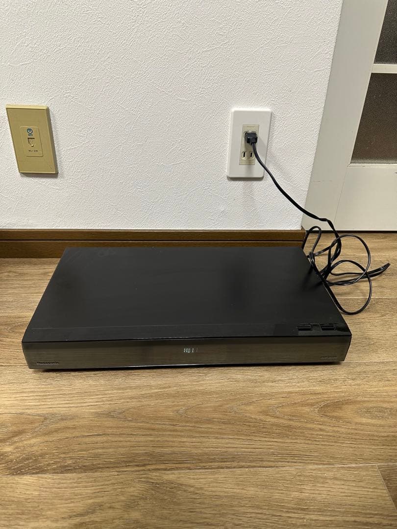 パナソニックのブルーレイディスク・レコーダーDMR-4X1000 2021年製