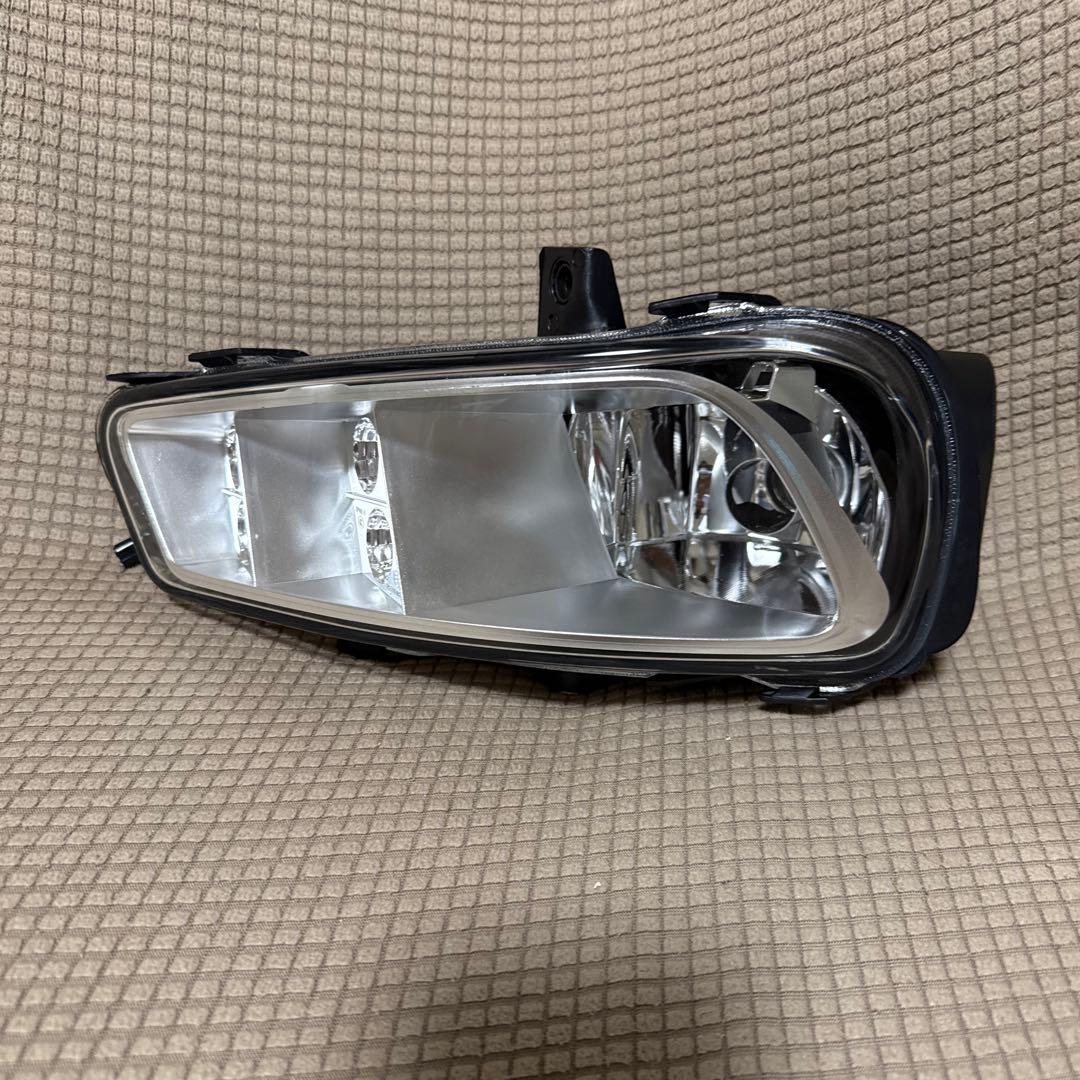 17スーパーグレート 左側フォグライト H11 24V