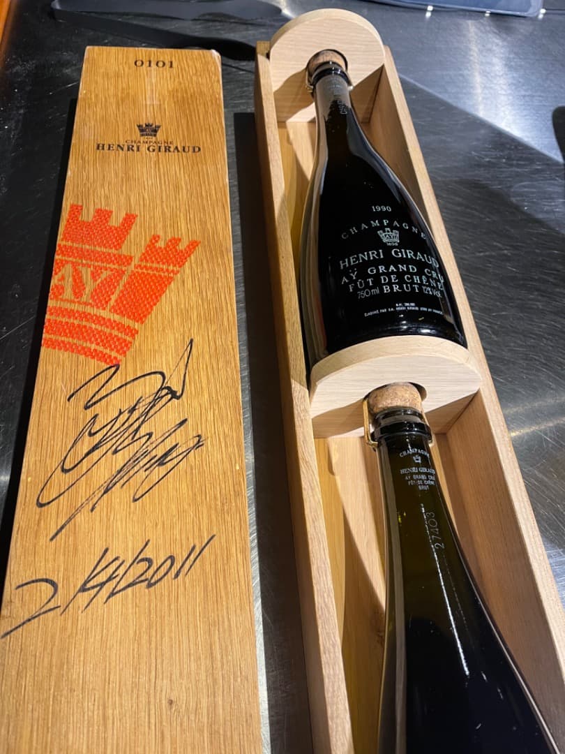 YOSHIKIサイン入り「フュ・ド・シェーヌ・トーテム」 ヴィンテージボトル3本