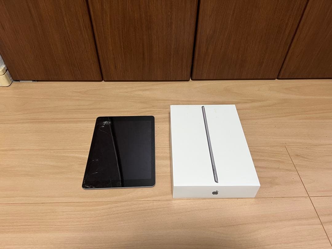 Apple iPad 第9世代 スペースグレー 64Gジャンク本体 箱付き