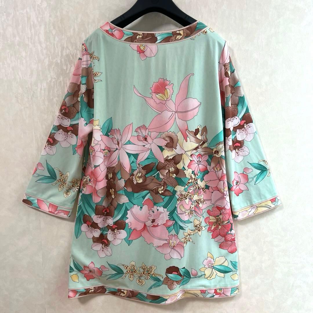 美品✨レオナール カンカン素材 チュニック フレア 多色 花柄 ゆったり L
