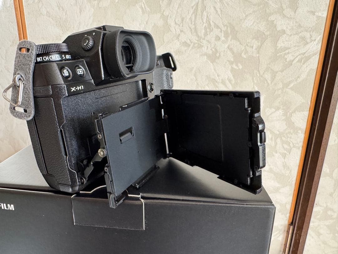 FUJIFILM ミラーレス一眼 本体