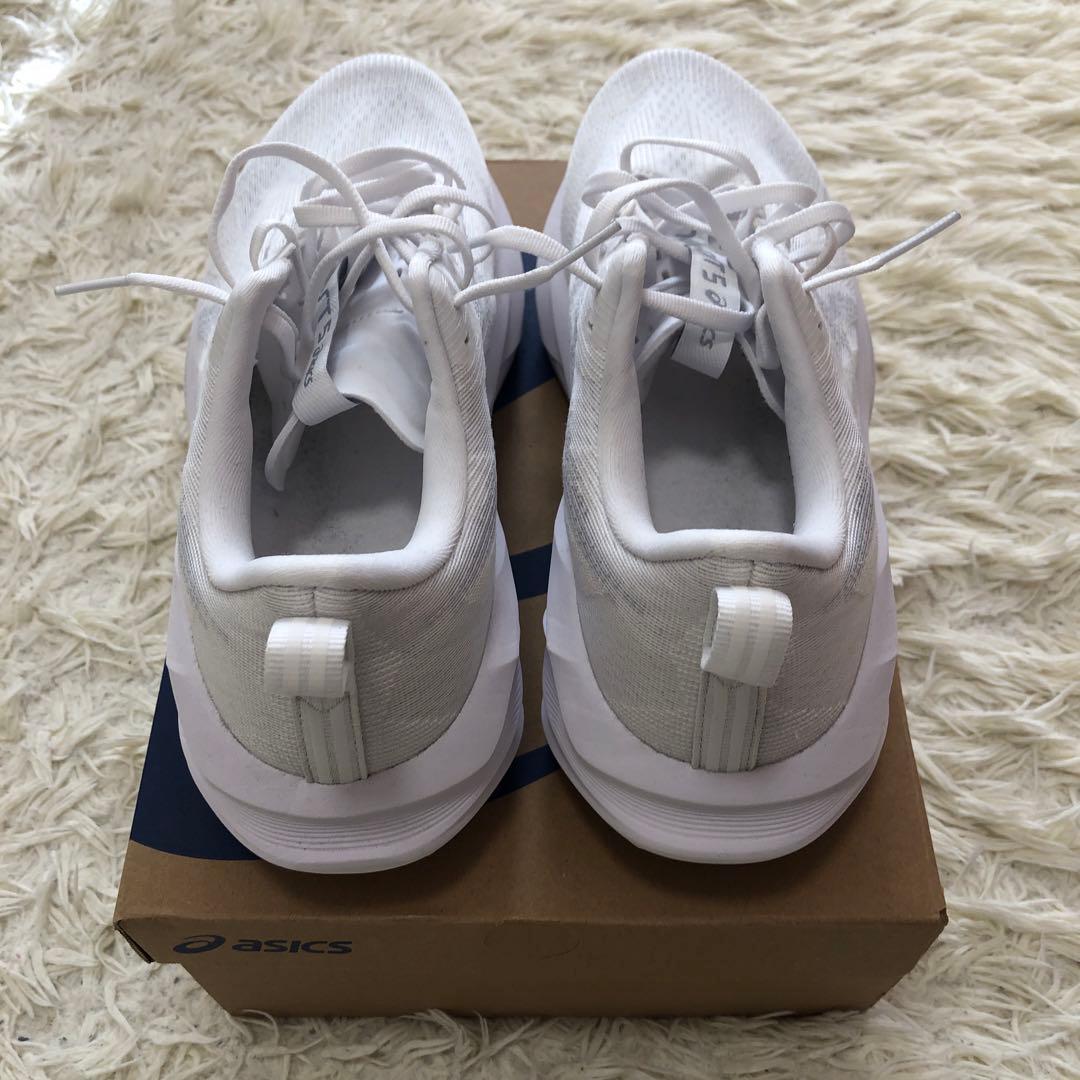 【美品】アシックスASICS NOVABLAST5 ホワイト 26.0cm