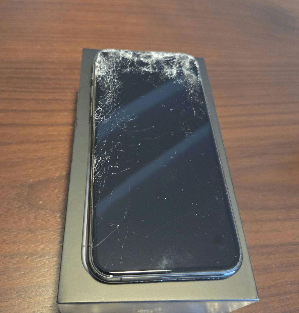 iPhone 11 Pro 256GB スペースグレー 液晶割れ ジャンク