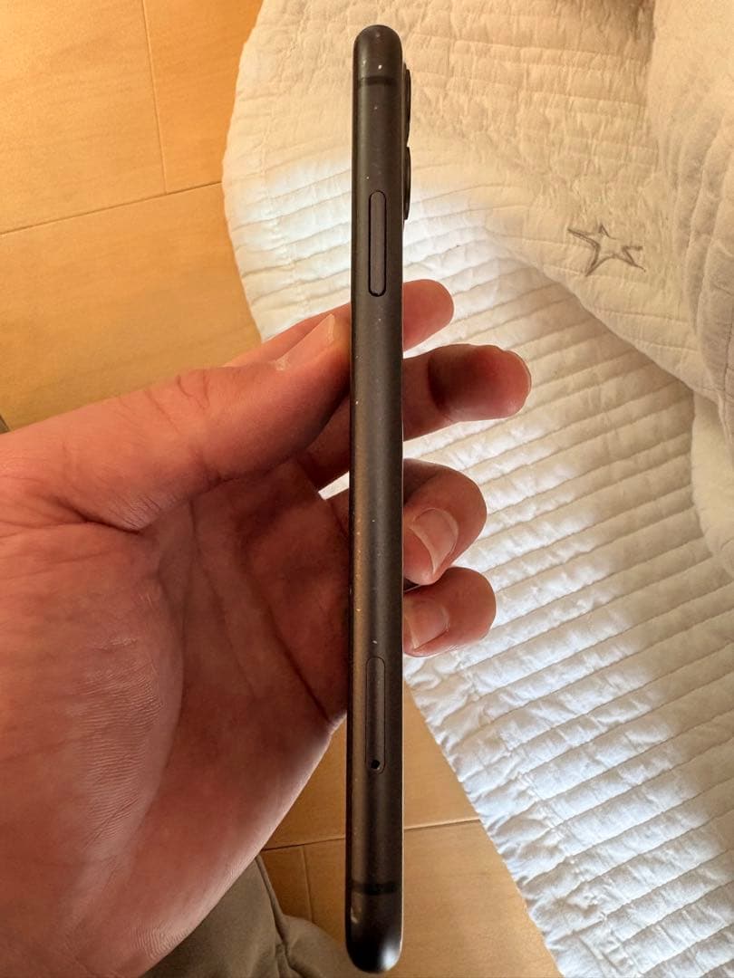 Apple iPhone 11 ブラック　128G