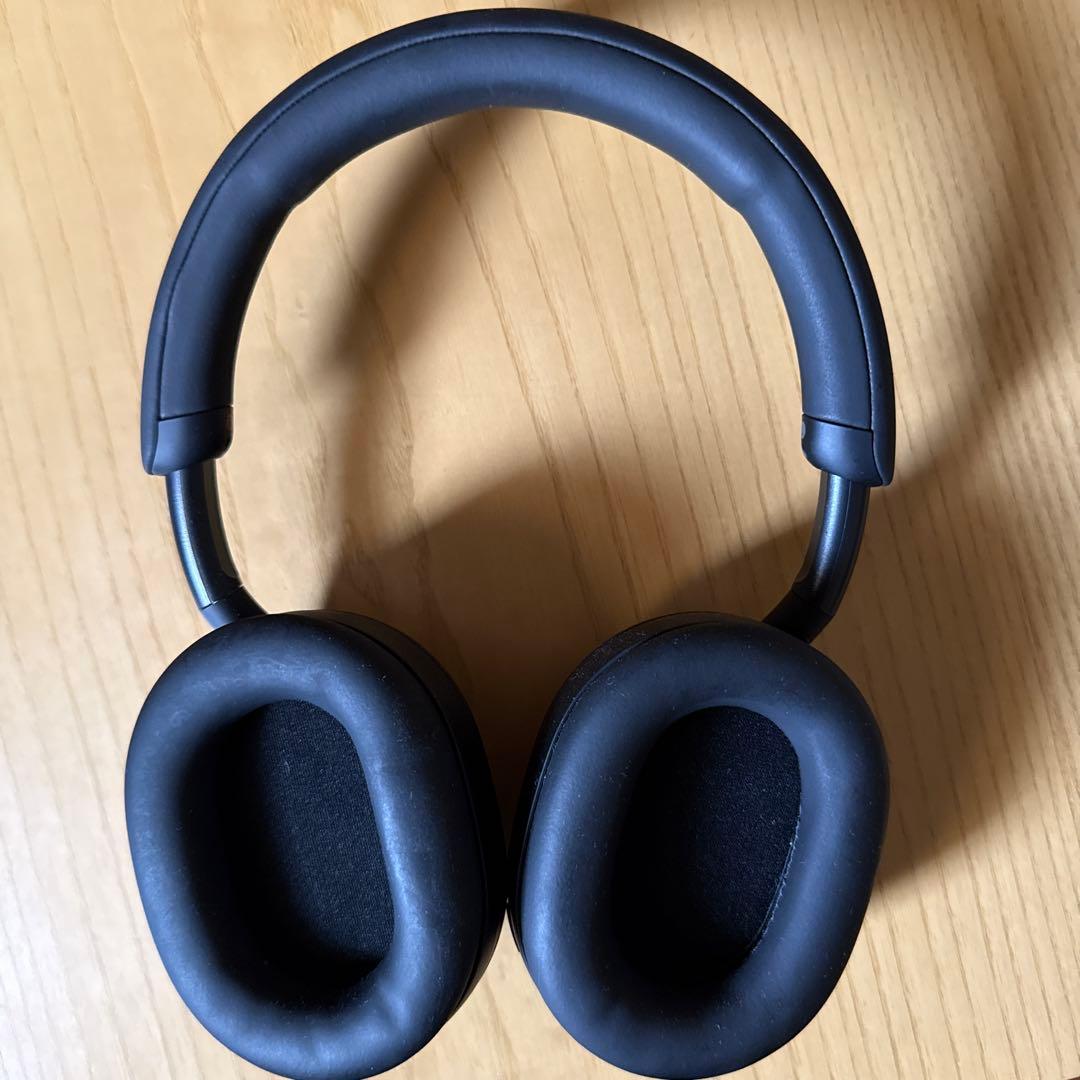 ブラック ワイヤレスヘッドホン オーバーイヤー