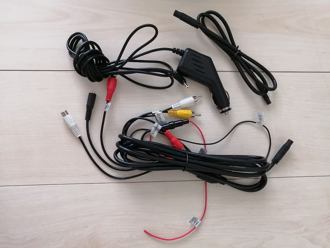 車載用DVDモニター　後部座席用９インチ　フロントスピーカー