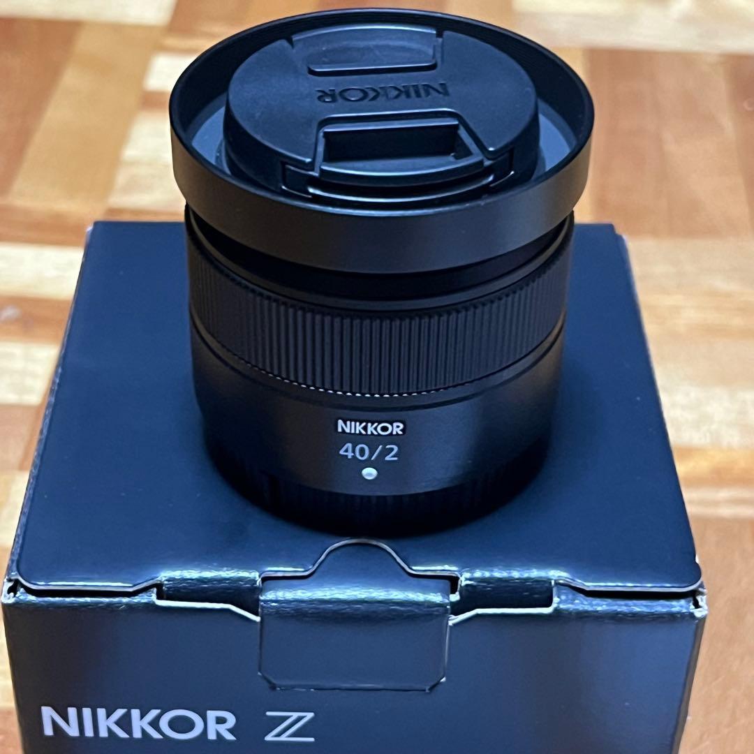 Nikon NIKKOR Z 40mm f/2 メタルフード、MCフィルター付属