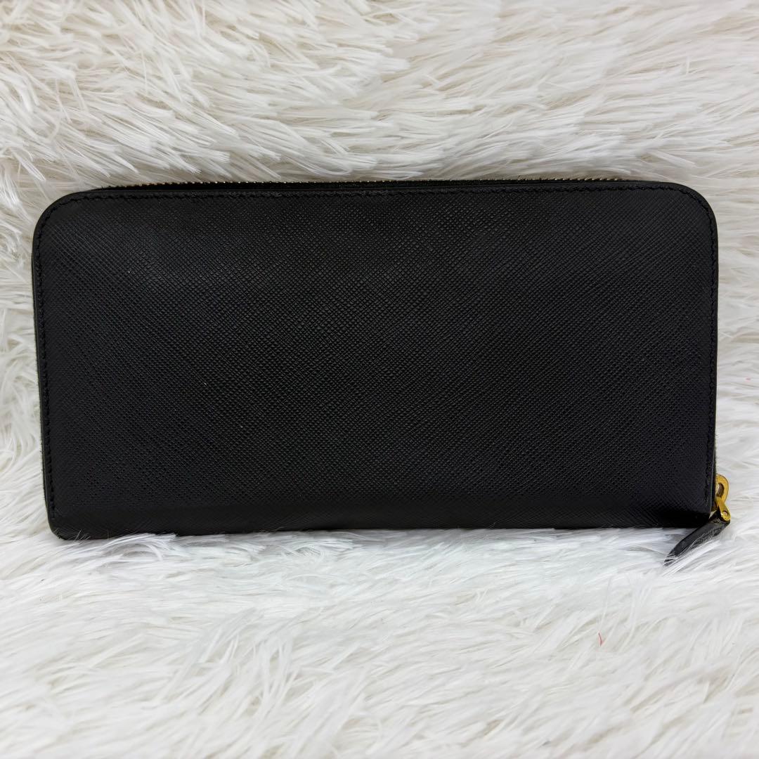 極美品✨プラダ　長財布　ラウンドファスナー　三角ロゴ　レザー　サフィアーノ 黒