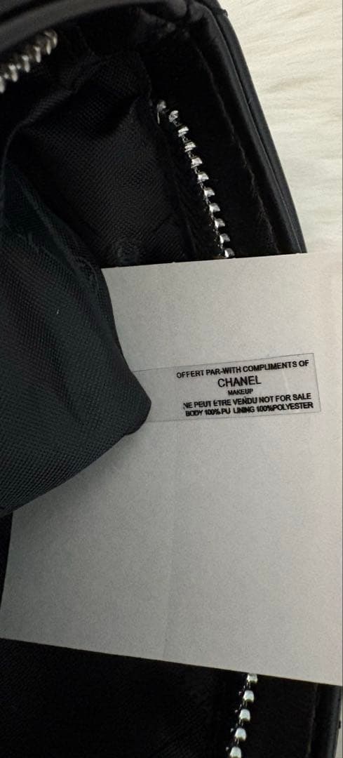 CHANEL ブラックレザー ショルダーバッグ ノベルティ チャーム