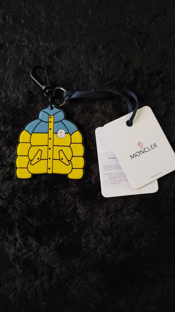 新品‼️MONCLER JACKET KEY RING ダウン キーホルダー