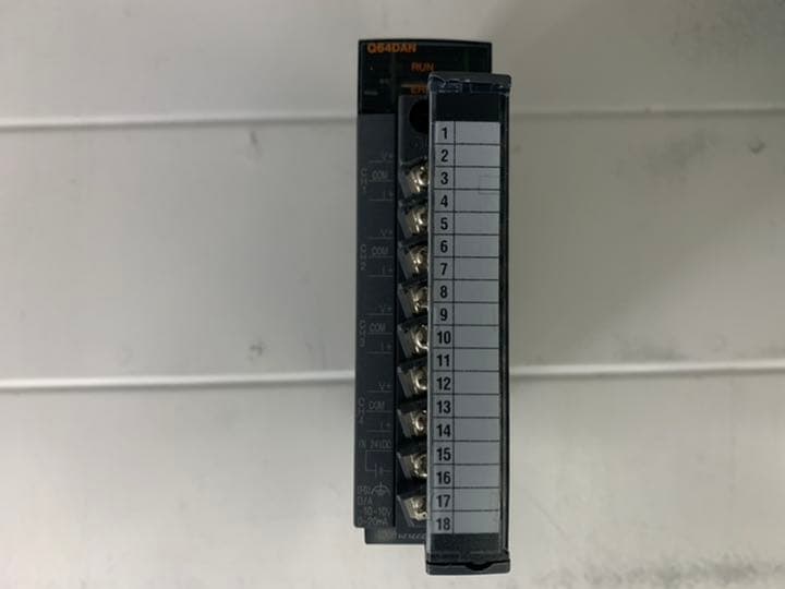 三菱電機　変換ユニット　Q64DAN