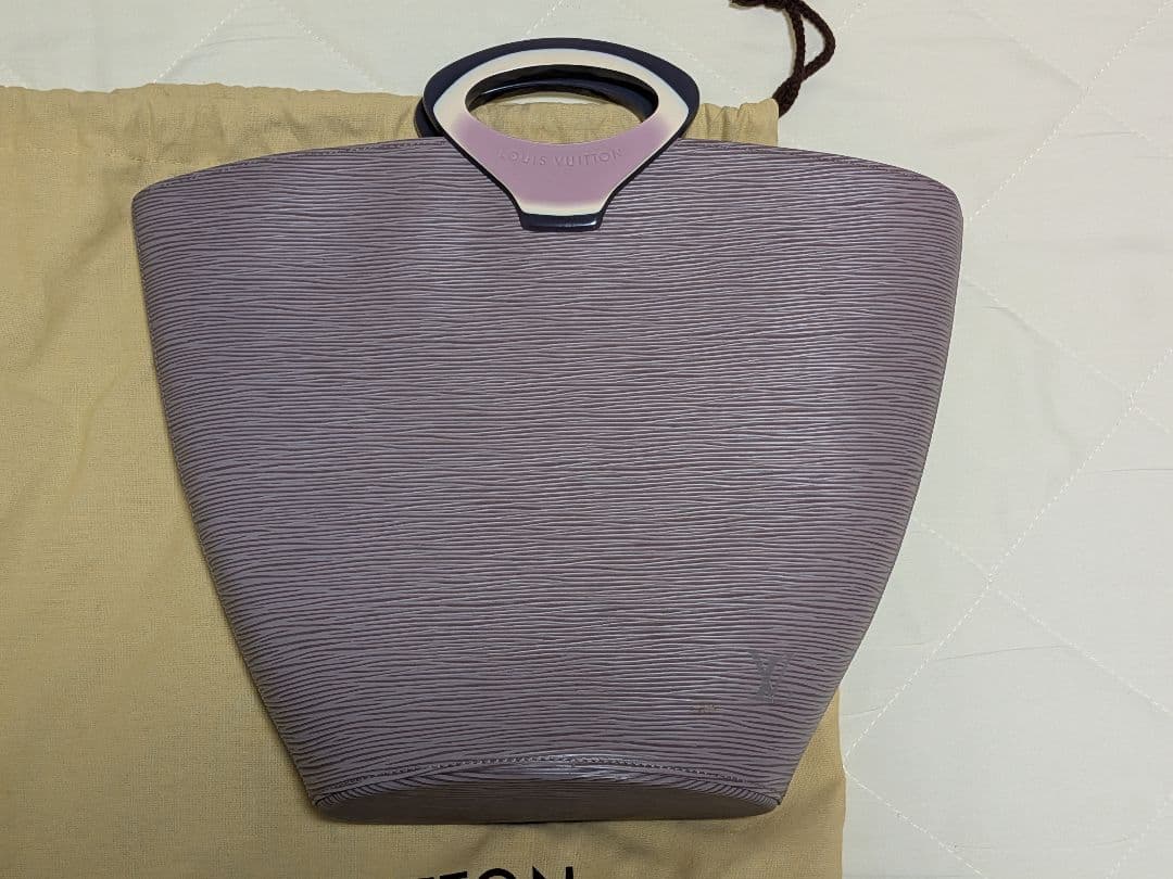美品 ルイヴィトン エピ ノクタンブル ライラック