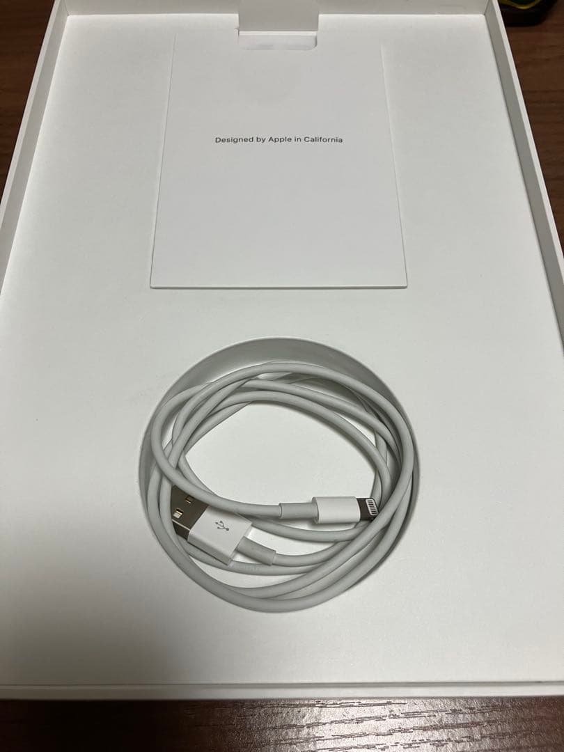 新品同様　iPad 第7世代　128GB ゴールド iPad 本体　付属品あり