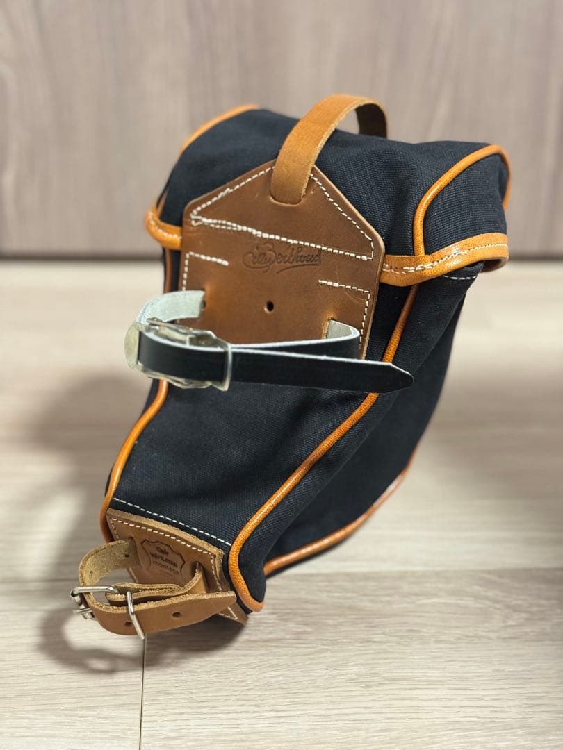 【美品】Gilles Berthoud ジルベルソー サドルバッグ ジルベルトー