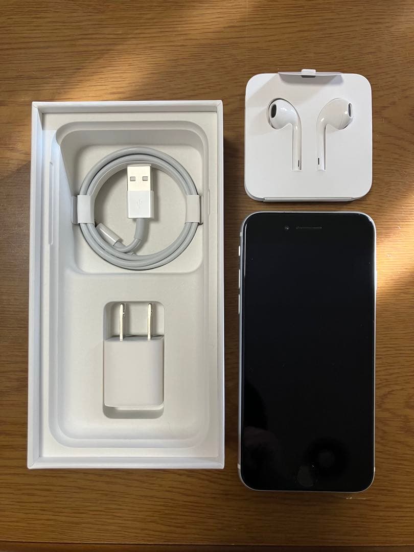Apple iPhone SE (第2世代) 128GB ホワイト