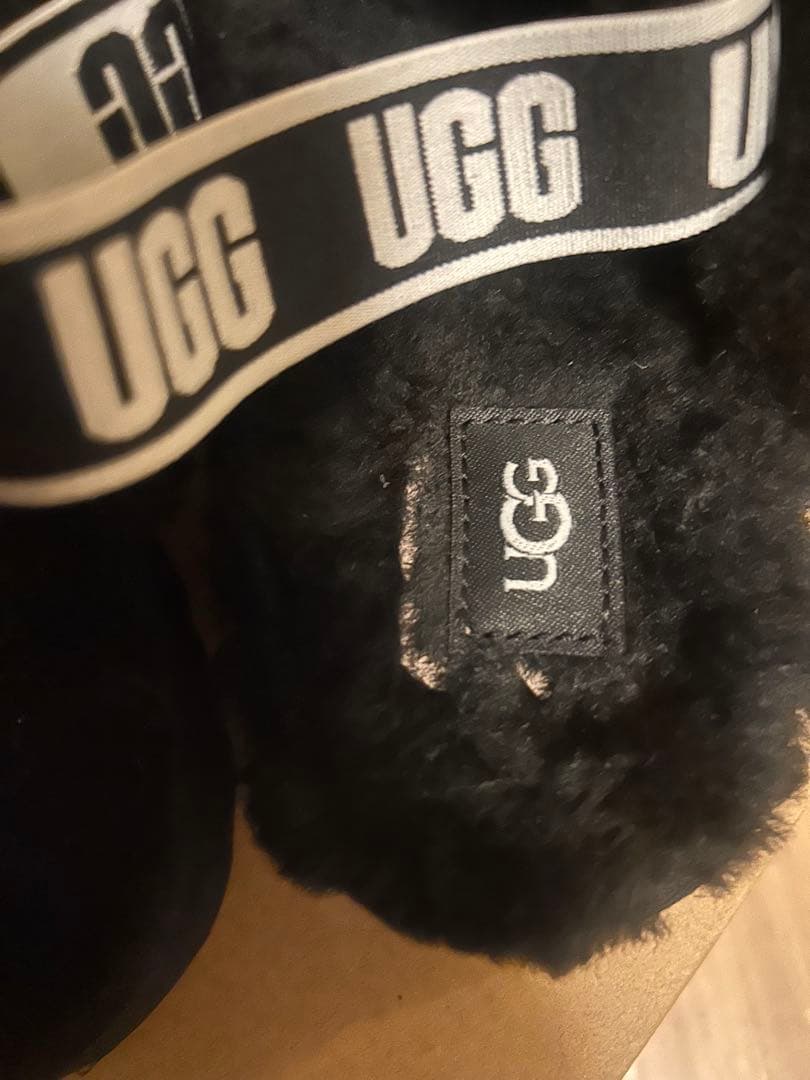 UGG ファーサンダル　ファンケット　レディース　23.5 黒　キッズサイズ