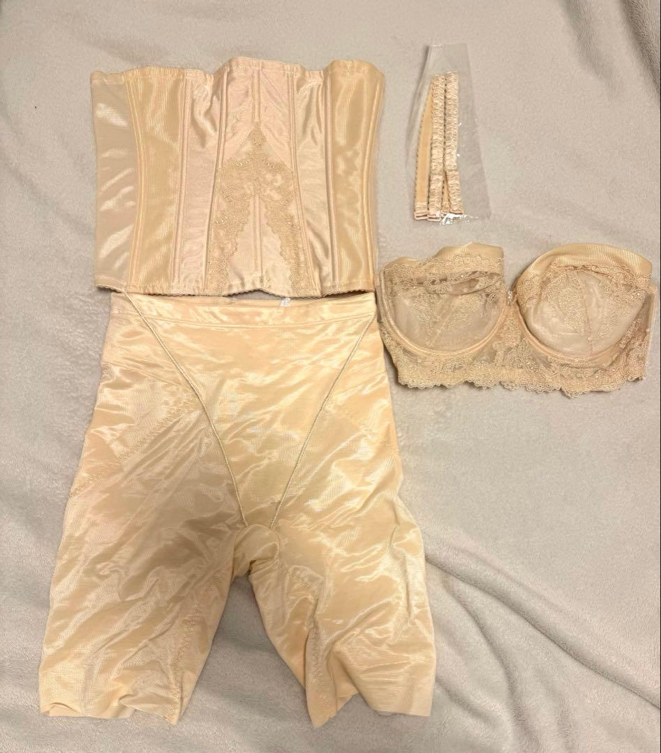 FourSis & Co. ブライダルインナーセット ベージュ サテン