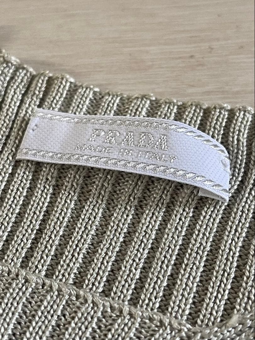 最終値下げ　PRAD プラダ カットソ Tシャツ 100% シルク サイズ38