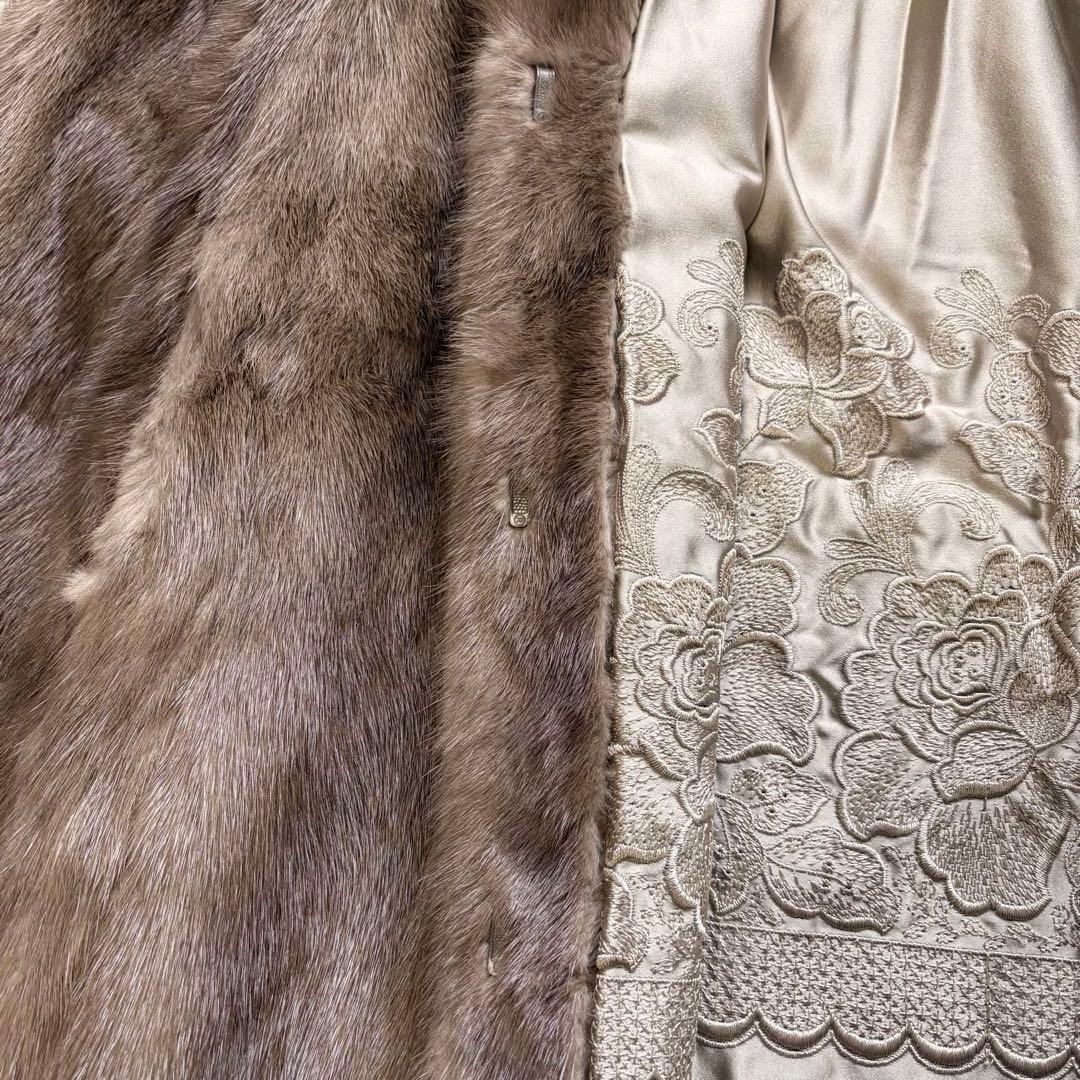 大きめ XL パステル ミンク ファー コート 花柄刺繍 女優襟 ブラウン