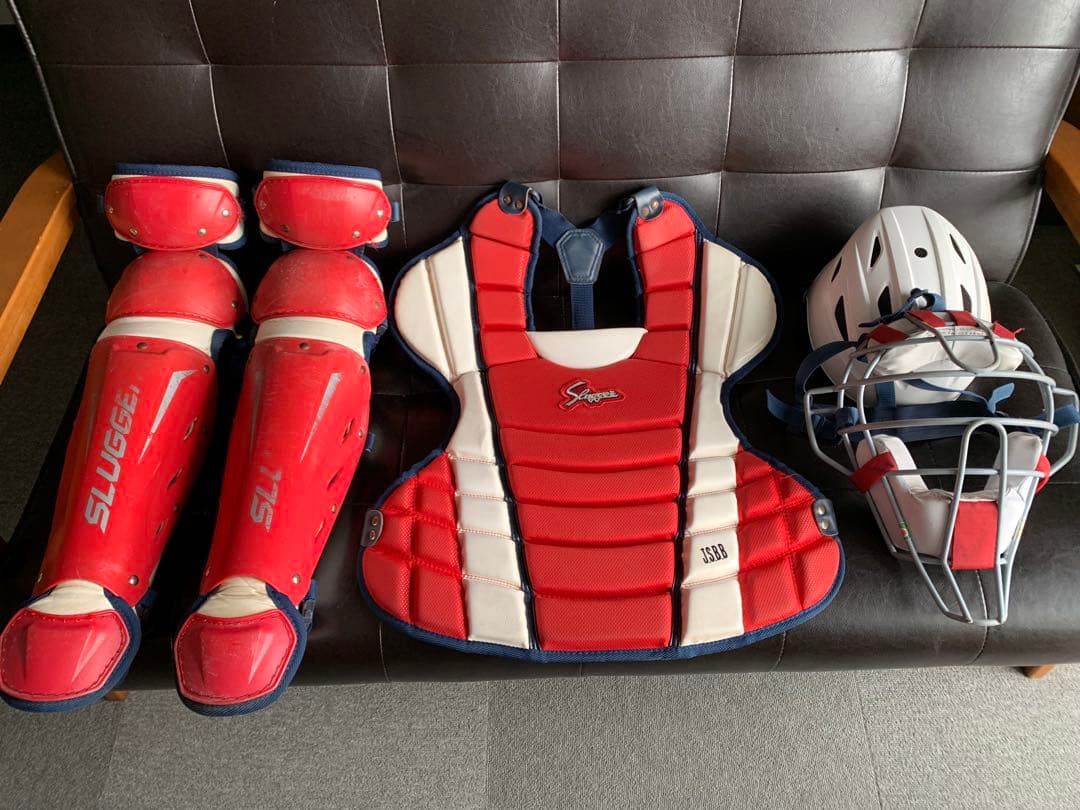 久保田スラッガーキャッチャー用防具セット(旧モデル)＆ヘルメットの4点セット