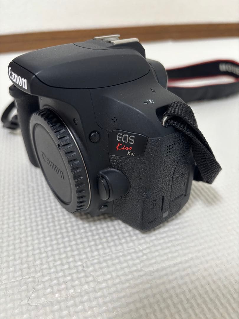 【のんのん様】Canon デジタル一眼レフ　EOS Kiss X9i
