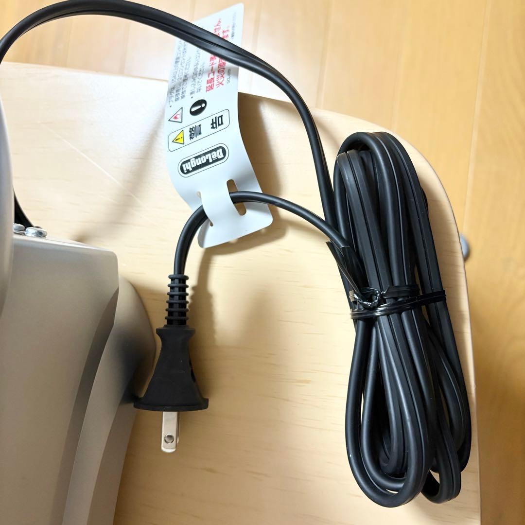 美品 デロンギ コンベクションオーブン EO1258J シルバー 未使用品