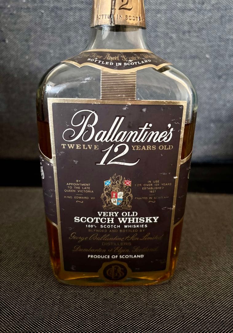 バランタイン12年　赤青紋章　裏面エンボス有り　1960年代　古酒　未開封