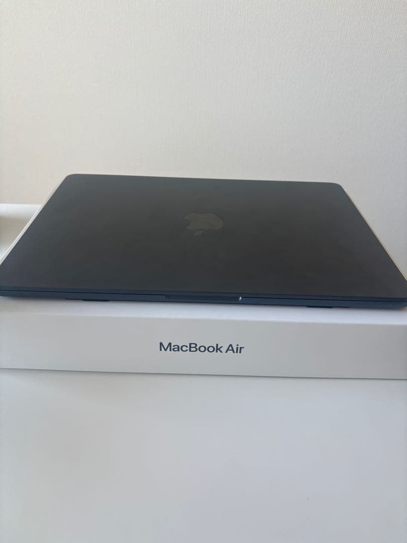 MacBook Air 2022 M2 8GB 256GB 13インチ