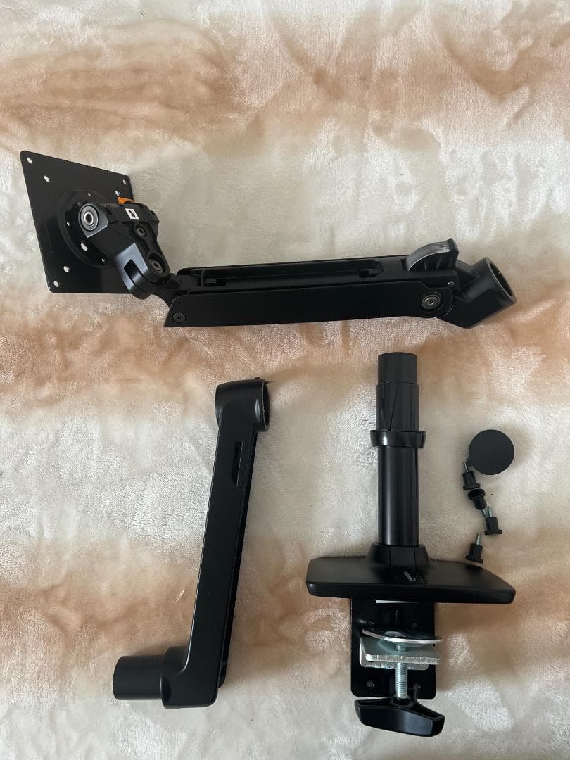 モニターアーム　amazon basic